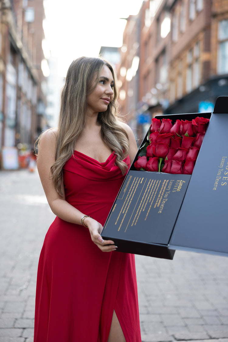 Exclusive Fresh Roses UK | Luxury Red Rose Box Gift
