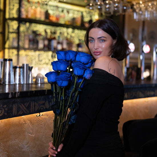 Luxury Fresh Blue Roses UK - Signature Blue Rose Box